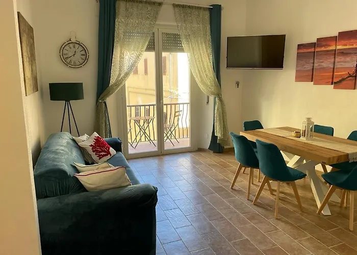 Maddy House - 50 Mt Dal Mare